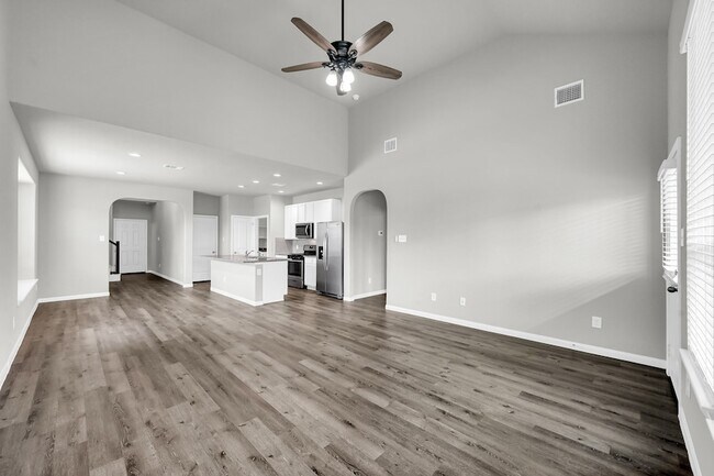 Building Photo - 2237 Raider Dr