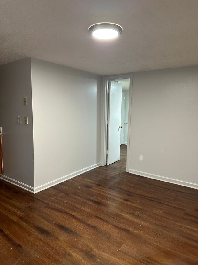 Interior Photo - 2600 South Beech UNIT K