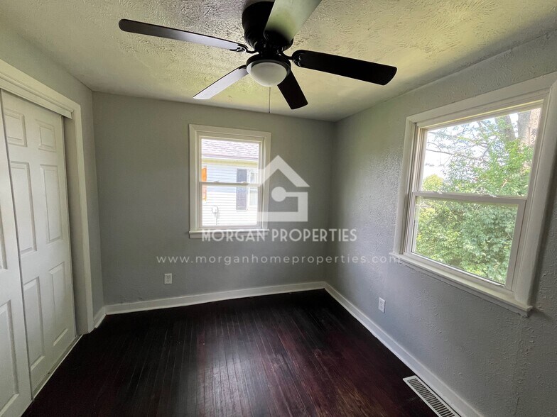 Building Photo - 4214 E Lynn St