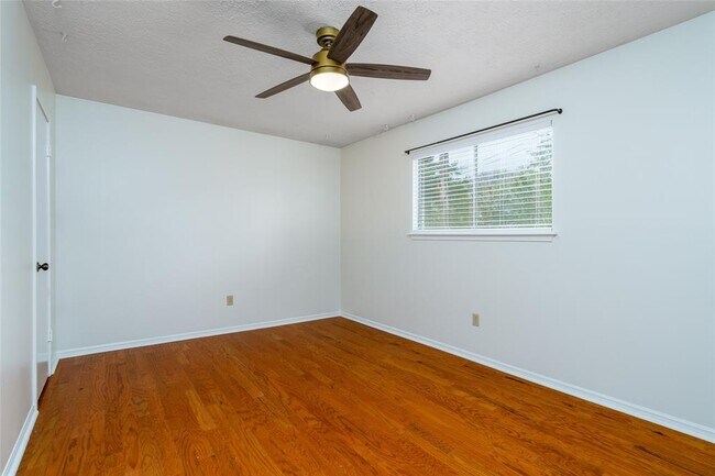 Building Photo - 11602 Jaycreek Dr