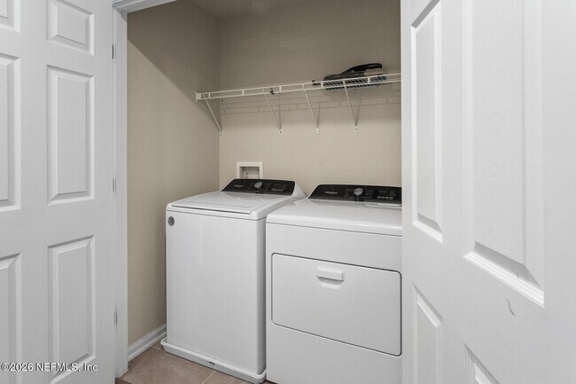 Building Photo - 9787 Fiddleback Ln
