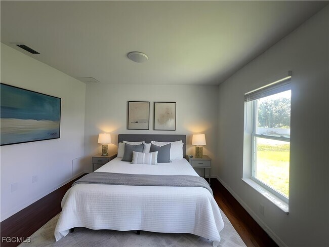 Building Photo - 936 Eisenhower Blvd