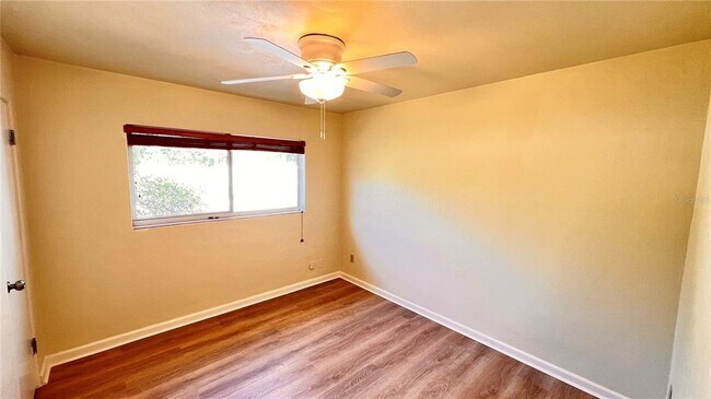Building Photo - 1516 Dove Dr