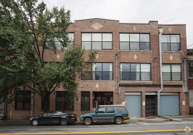 Primary Photo - Bee Line Lofts