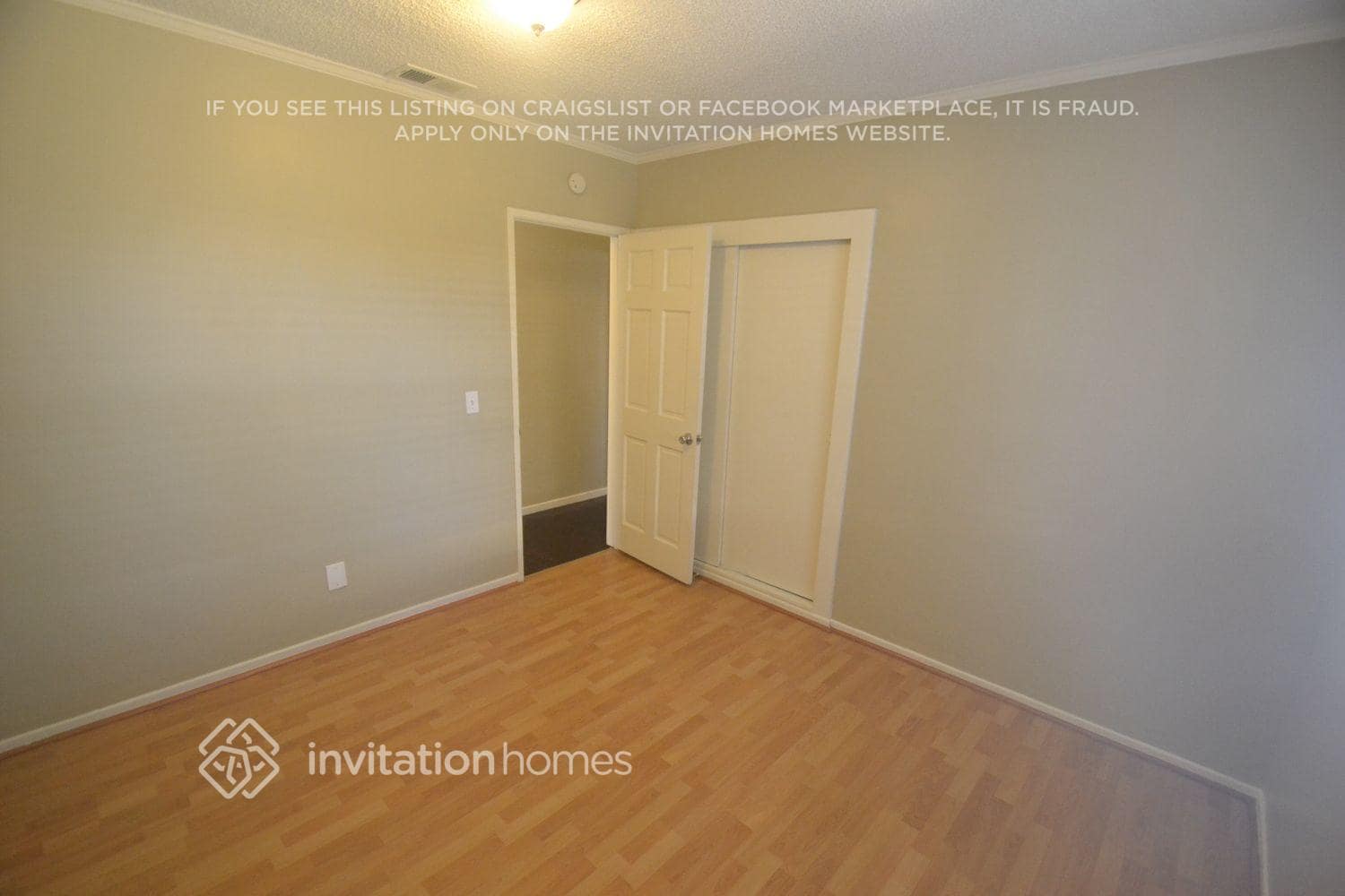 Building Photo - 533 W 224th St