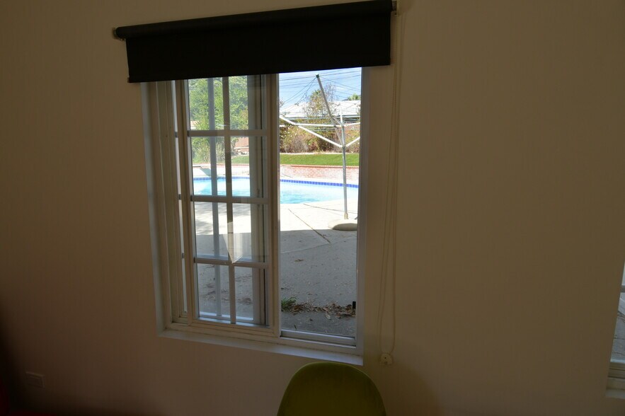 Building Photo - 1710 Oakwood St