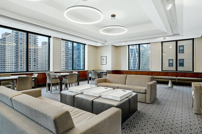 Building Photo - 160 W 66th St