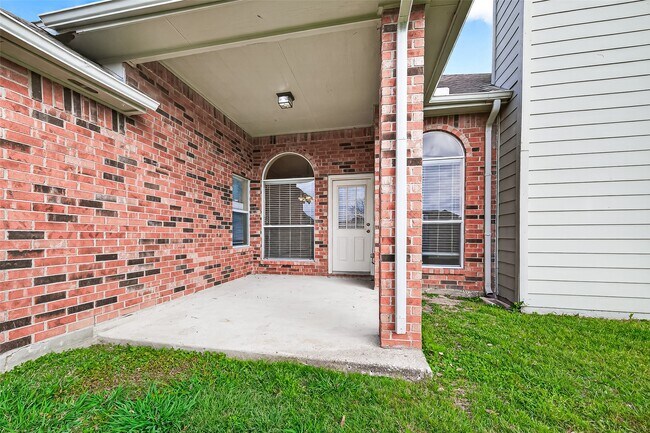 Building Photo - 18727 Forest Deer Rd