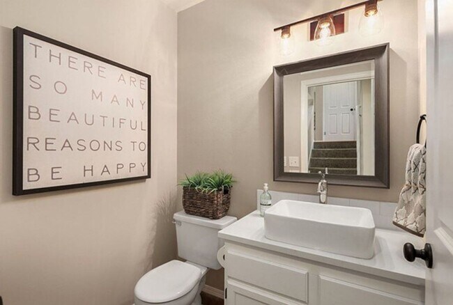 Building Photo - Exceptional home on a quiet cul-de-sac in ...