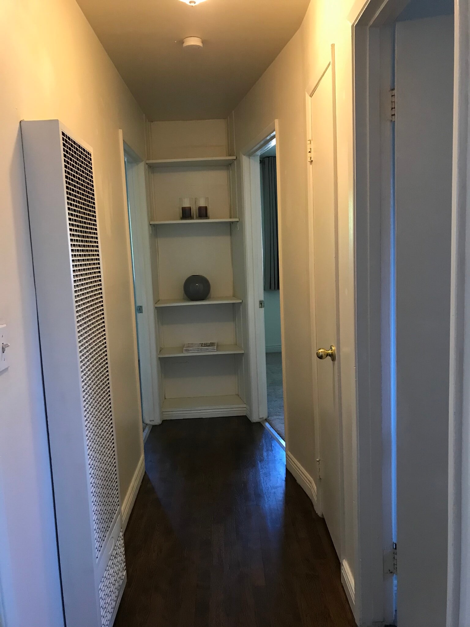 Hallway - 921 Sherman Oaks Dr