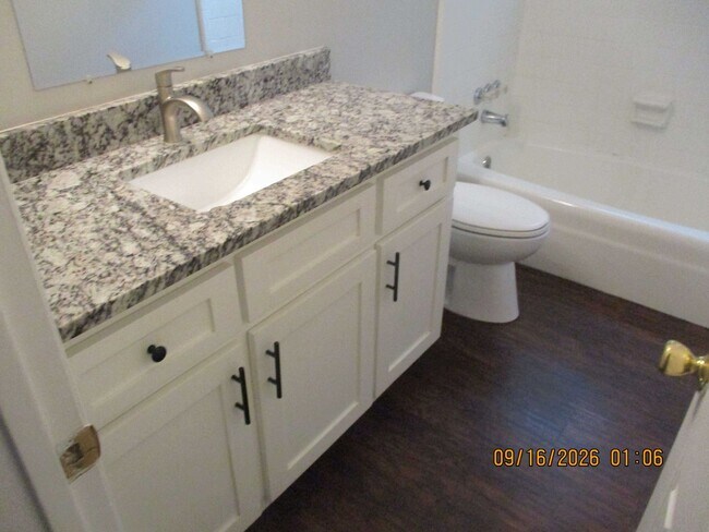 Building Photo - 2713-B Homewood Dr