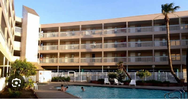 Building Photo - 3938 Surfside Blvd