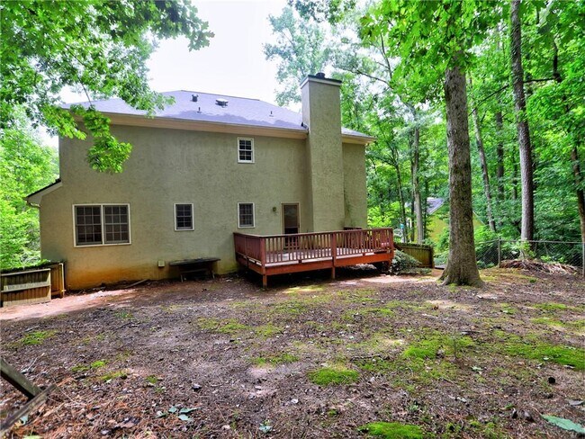 Building Photo - 2101 Mark Hall Ct NE