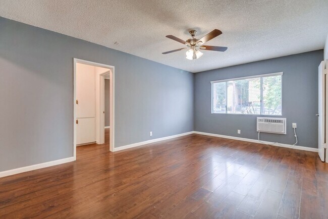 Interior Photo - Classic Courtyard Building on Venice Blvd – Secure, Convenient, Pet-Friendly