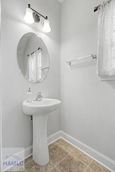 Building Photo - 157 Hamlet Ct