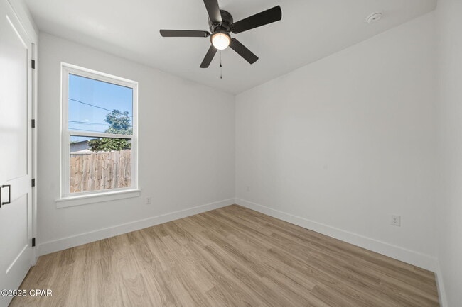 Building Photo - 145 Manistee Dr