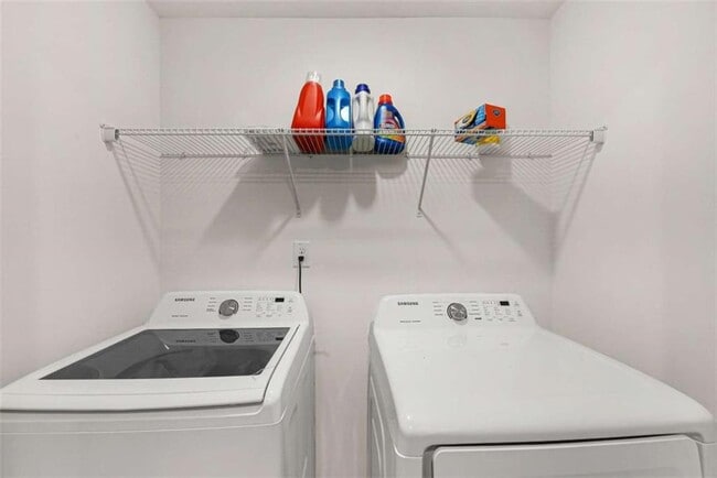 Building Photo - 2311 Candy Ln