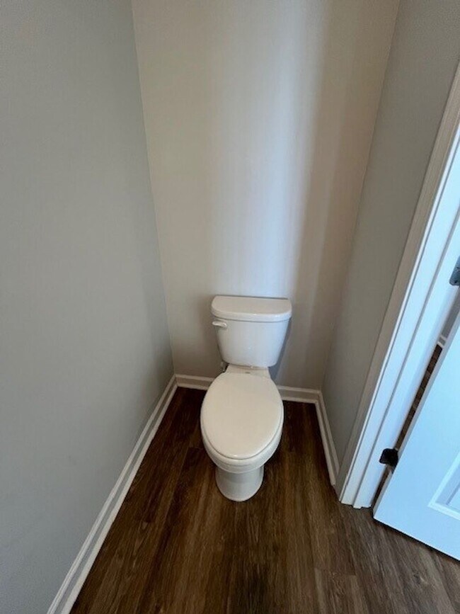 Building Photo - B6760 ( tenant break lease 5/12/26)