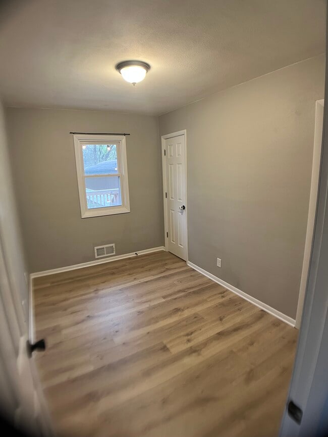 Bedroom 3/Office - 3935 43rd St