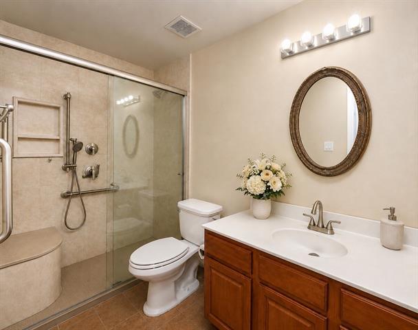 Building Photo - 208 Orchard Trail