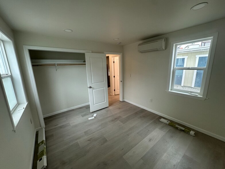 Building Photo - 877 29th St