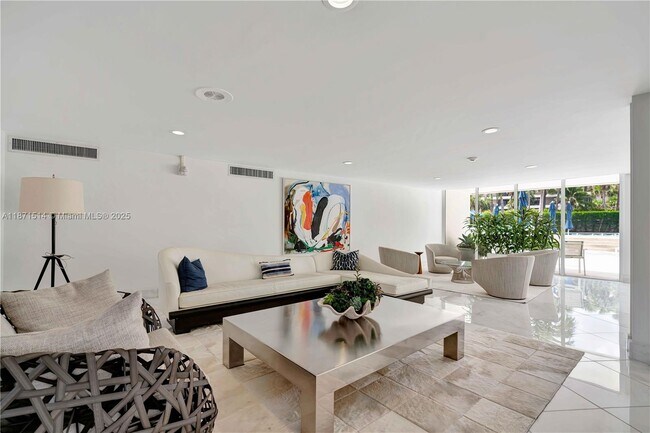 Building Photo - 100 Sunrise Ave