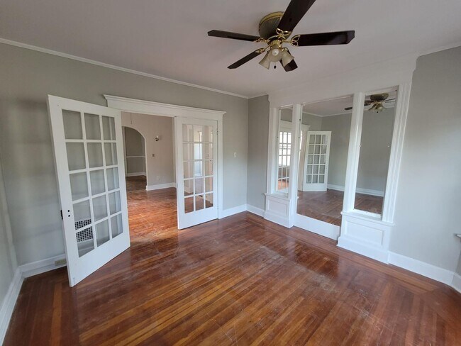 Building Photo - 504 Winthrop Ave