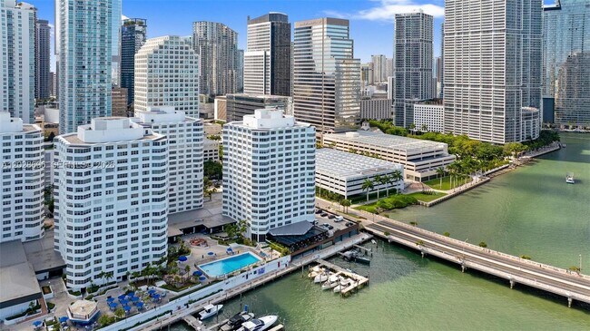 Building Photo - 801 Brickell Bay Dr