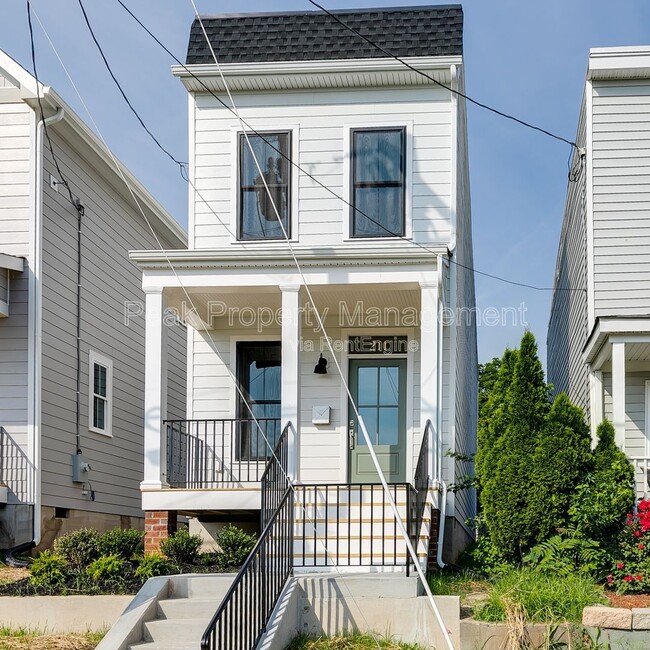 Building Photo - 211 E 15th St
