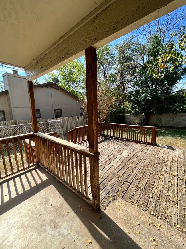 Building Photo - 2309/2311 Pena Cove