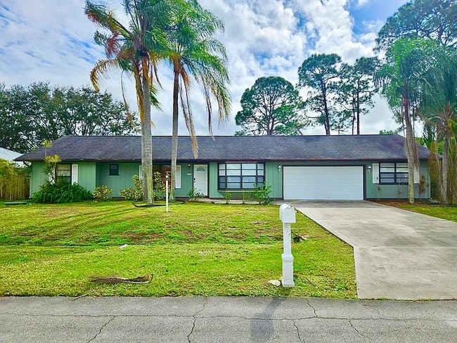 Building Photo - 406 SE Justine Terrace