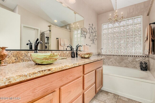 Building Photo - 2675 W Mystic Mountain Dr