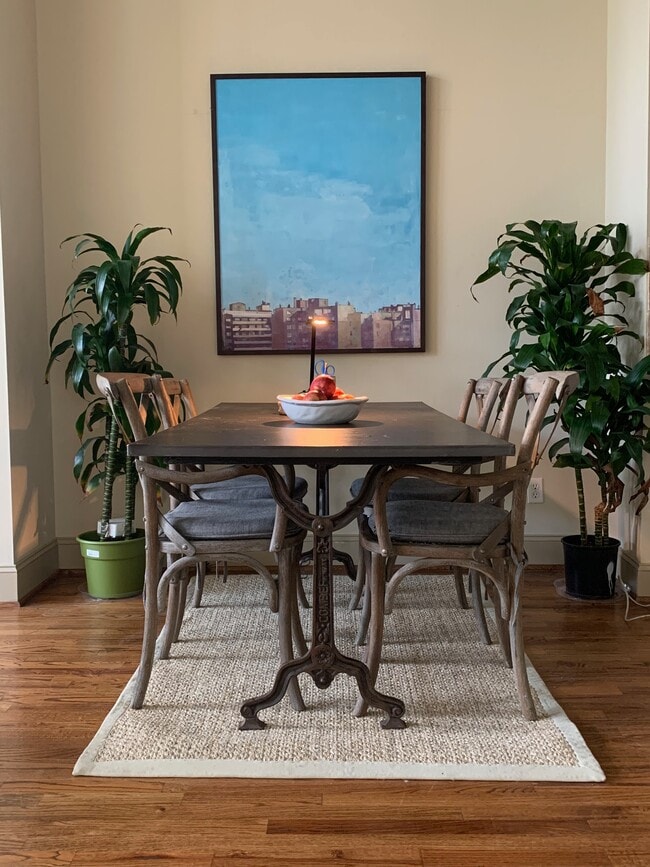 Building Photo - 2822 Leeland St