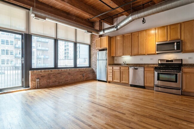 Building Photo - 625 W Jackson Blvd