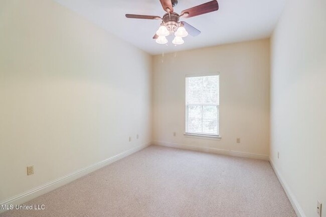 Building Photo - 908 Jefferson Dr