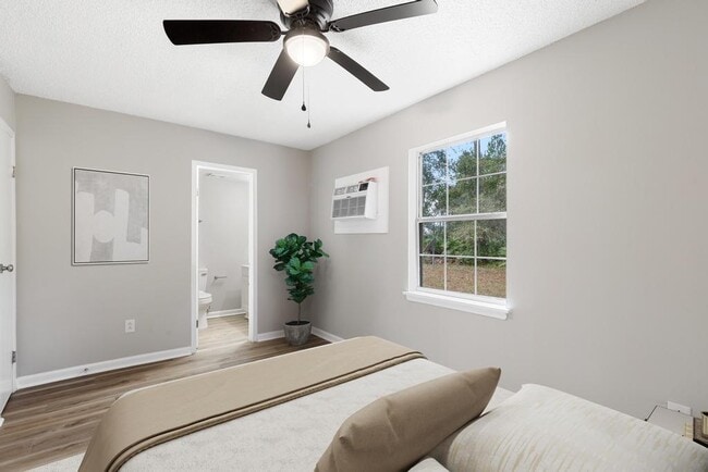 Building Photo - 102 Cone St