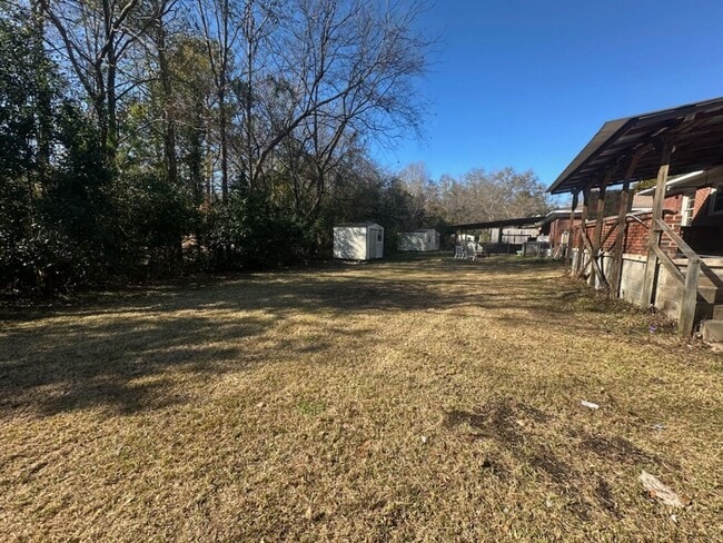 Building Photo - Wonderful 3 bedroom home in North Columbus