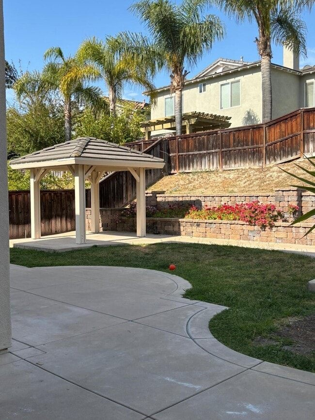 Building Photo - 1612 Picket Fence Dr