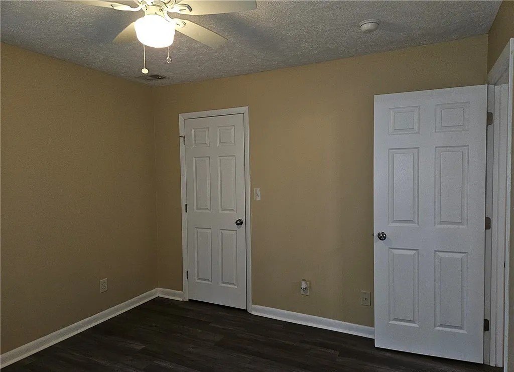 Building Photo - 3375 Galleria Dr