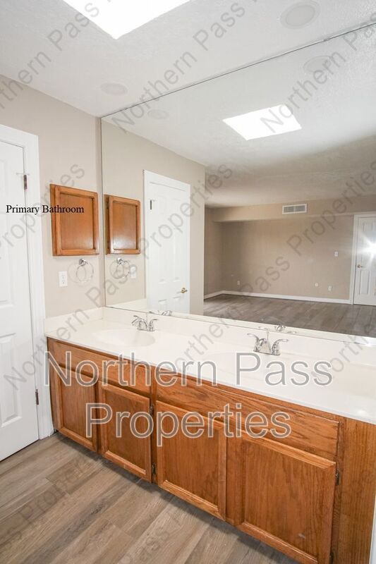 Building Photo - 1582 Bengal Dr