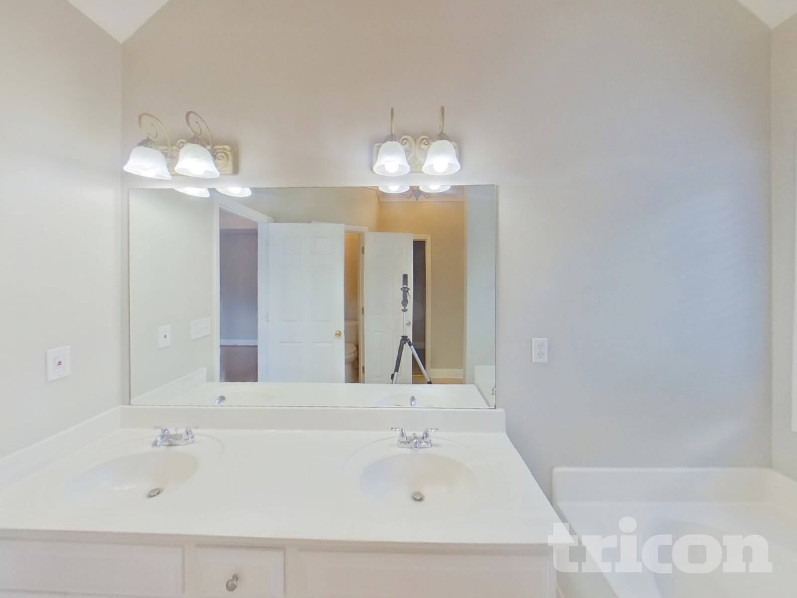 Building Photo - 122 Ivy Trce