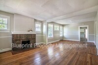 Building Photo - 1521 Graymont Ave W