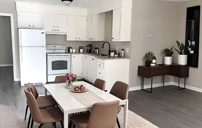 Building Photo - Holiday Special - Dont miss out Call and g...