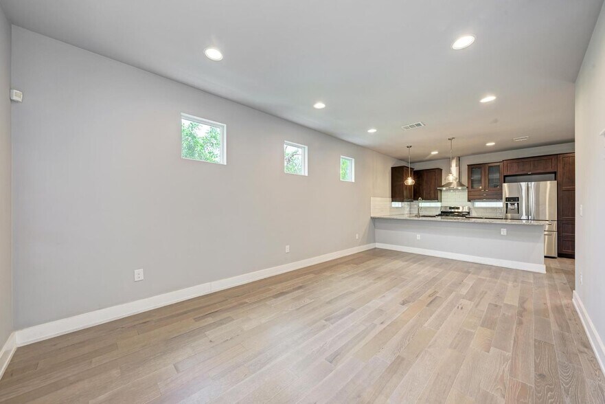Building Photo - 5308 Downs Dr