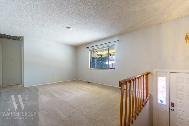 Building Photo - 7085 Metropolitan St