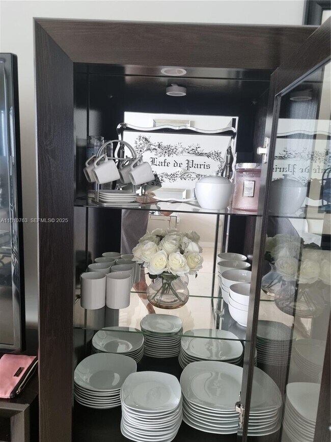 Building Photo - 1830 S Ocean Dr