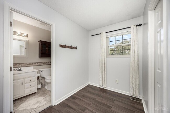 Building Photo - 5084 Francisvalley Ct