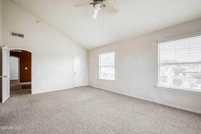 Building Photo - 4733 R L Shoemaker Dr