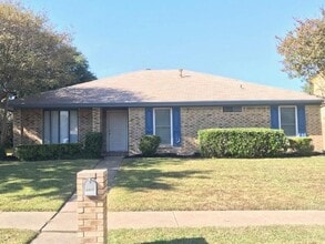 Building Photo - 2317 Saharah Dr