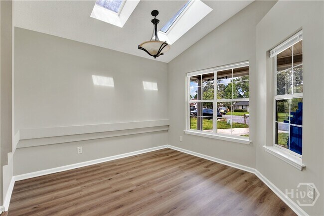 Building Photo - 900 Osprey Dr
